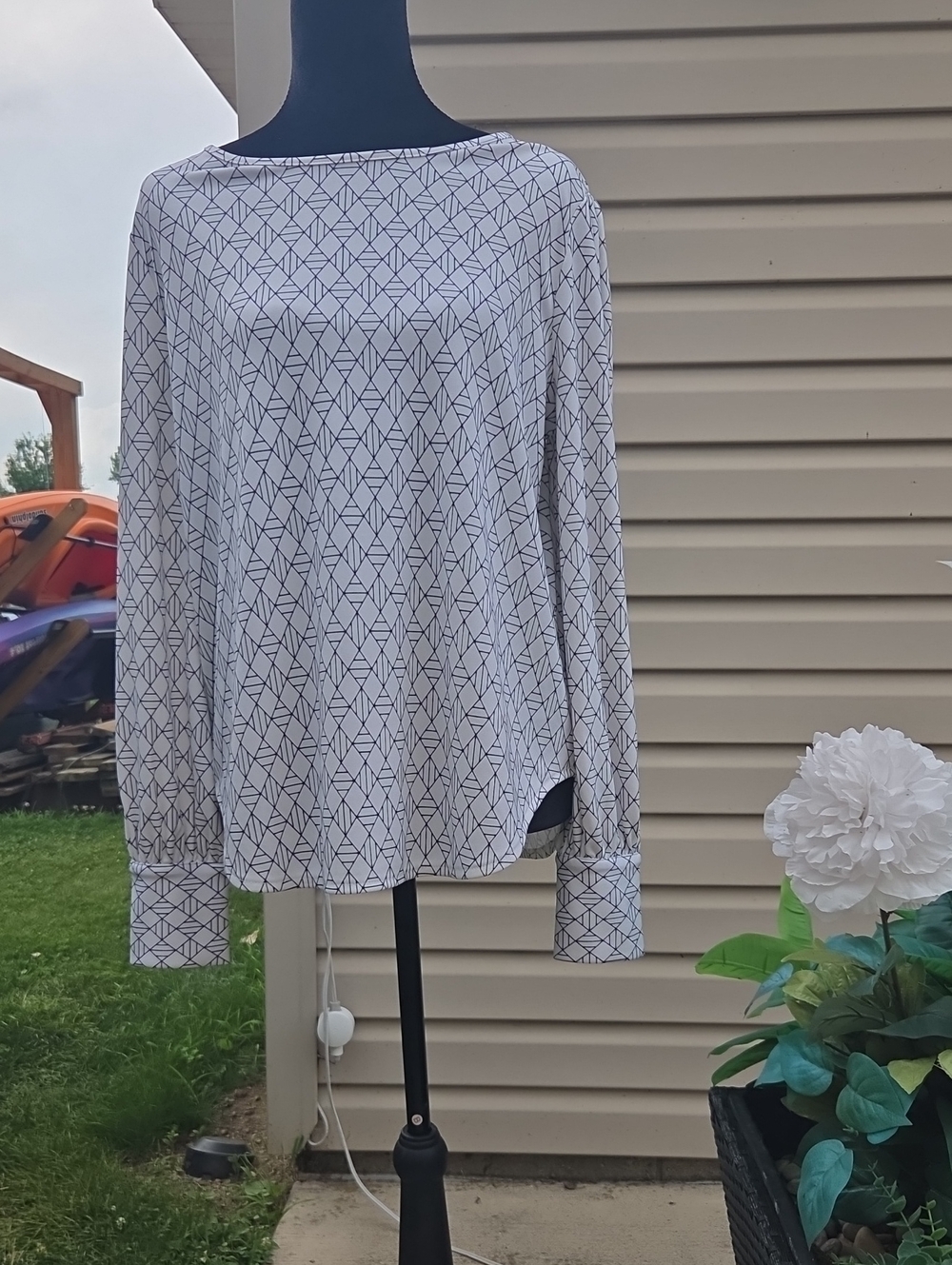 Ann Taylor Women's Geo-Print Long Sleeve Top - White/Black